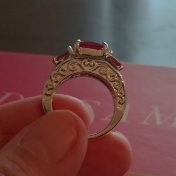 🎄Unique Red Zircon Stone Ring - Picture 11 of 17